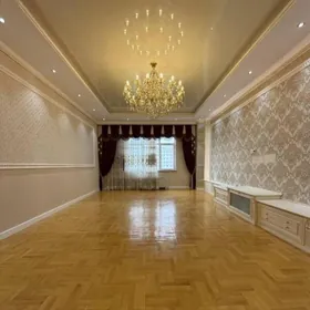 ПОДВОЙСКАЯ БАЛ ШЕКЕР 4ком 190м