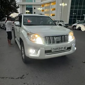 Toyota Land Cruiser Prado 2011