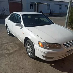 Toyota Camry 2000