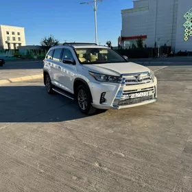 Toyota Highlander 2019