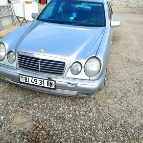 Mercedes-Benz E320 1997
