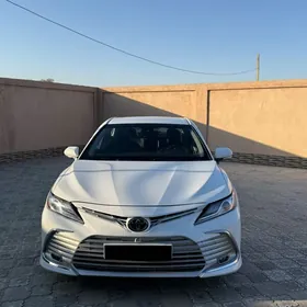 Toyota Camry 2023