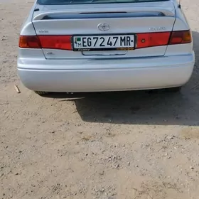 Toyota Camry 2001