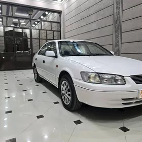 Toyota Camry 1998