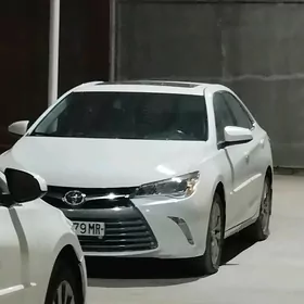 Toyota Camry 2016