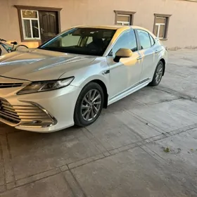 Toyota Camry 2022
