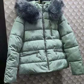 продаются куртка, пальто,плащ