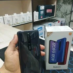 Redmi 8  4/64gb