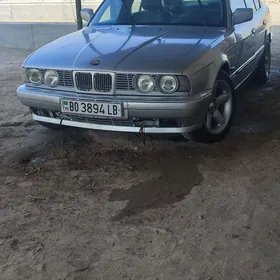 BMW 525 1990