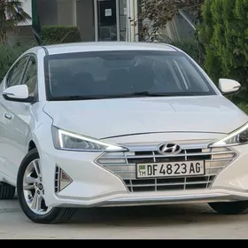 Hyundai Elantra 2020