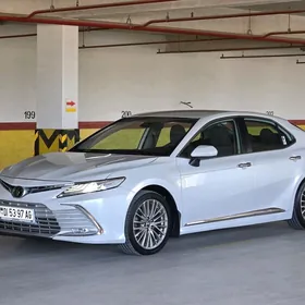 Toyota Camry 2020