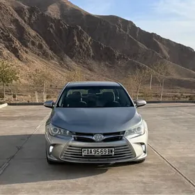 Toyota Camry 2015
