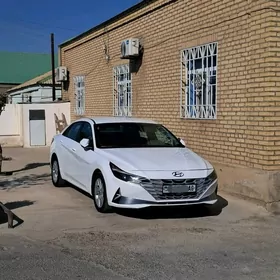 Hyundai Elantra 2021
