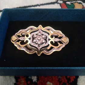 Gyzyl çaýlan kümüs broska