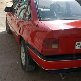 Opel Vectra 1989