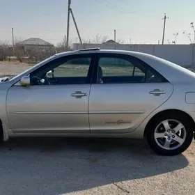 Toyota Camry 2004