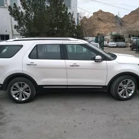 Ford Explorer 2019