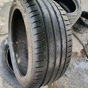 245 40 19 Michelin