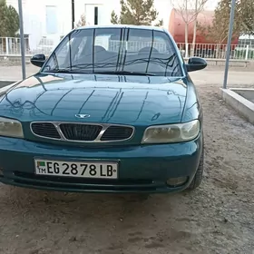 Daewoo Nubira 1998