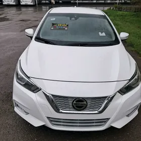 Nissan Versa 2021