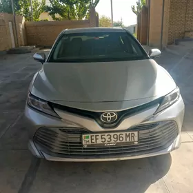 Toyota Camry 2020