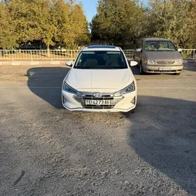 Hyundai Elantra 2019