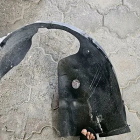 Hyundai elantra Podkrilnik