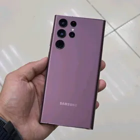 Samsung S22 Ultra. 8/128.wetna