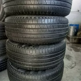 235-55-20 pirelli