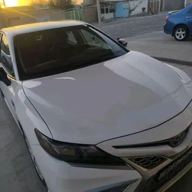 Toyota Camry 2022