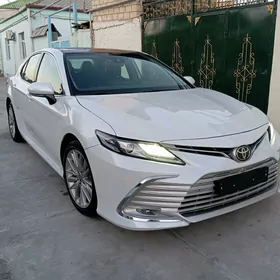 Toyota Camry 2024