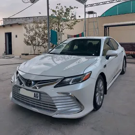 Toyota Camry 2018