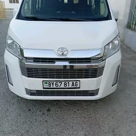 Toyota Hiace 2019