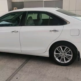 Toyota Camry 2017