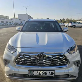 Toyota Highlander 2022