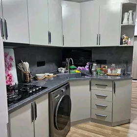 10 мкр 1 комнатная в  21 этаж