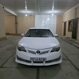 Toyota Camry 2011