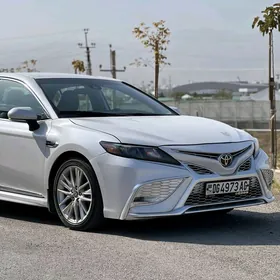 Toyota Camry 2021