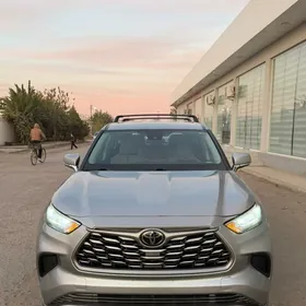 Toyota Highlander 2020