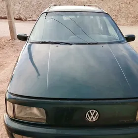 Volkswagen Passat 1993