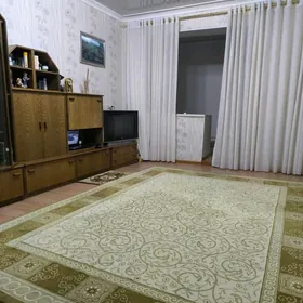 Продаётся квартира в 10 мкр