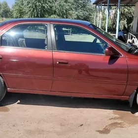 Toyota Camry 2001