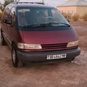 Toyota Previa 1992