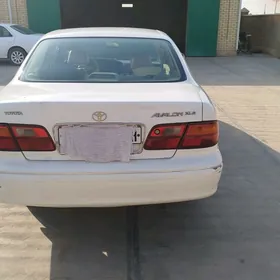 Toyota Avalon 1999