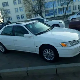 Toyota Camry 2001