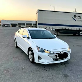 Hyundai Elantra 2019