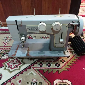 tikin maşyn. швейная машина