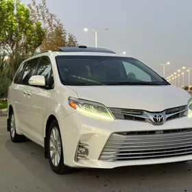 Toyota Sienna 2017