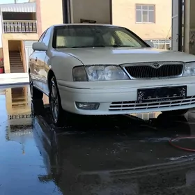 Toyota Avalon 1999