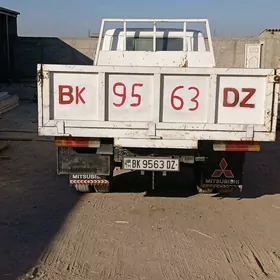 Mitsubishi Canter 2000